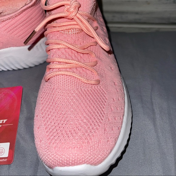 2 PAIRS OF ATHLETIC GYM SHOES! - Picture 3 of 11